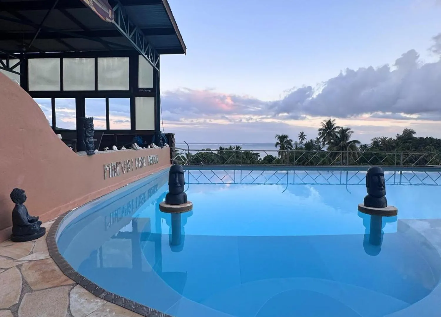 Fare Arana Mooréa Guesthouse Atiha 3*,