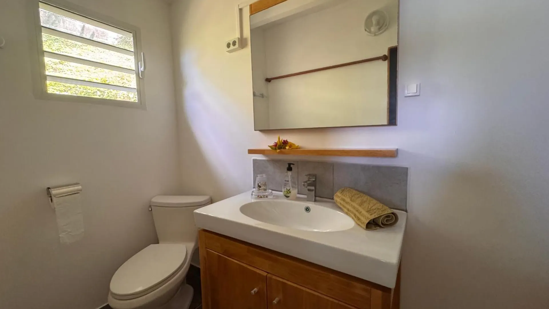 Fare Arana Mooréa Guesthouse Atiha 3*,  Polynésie française