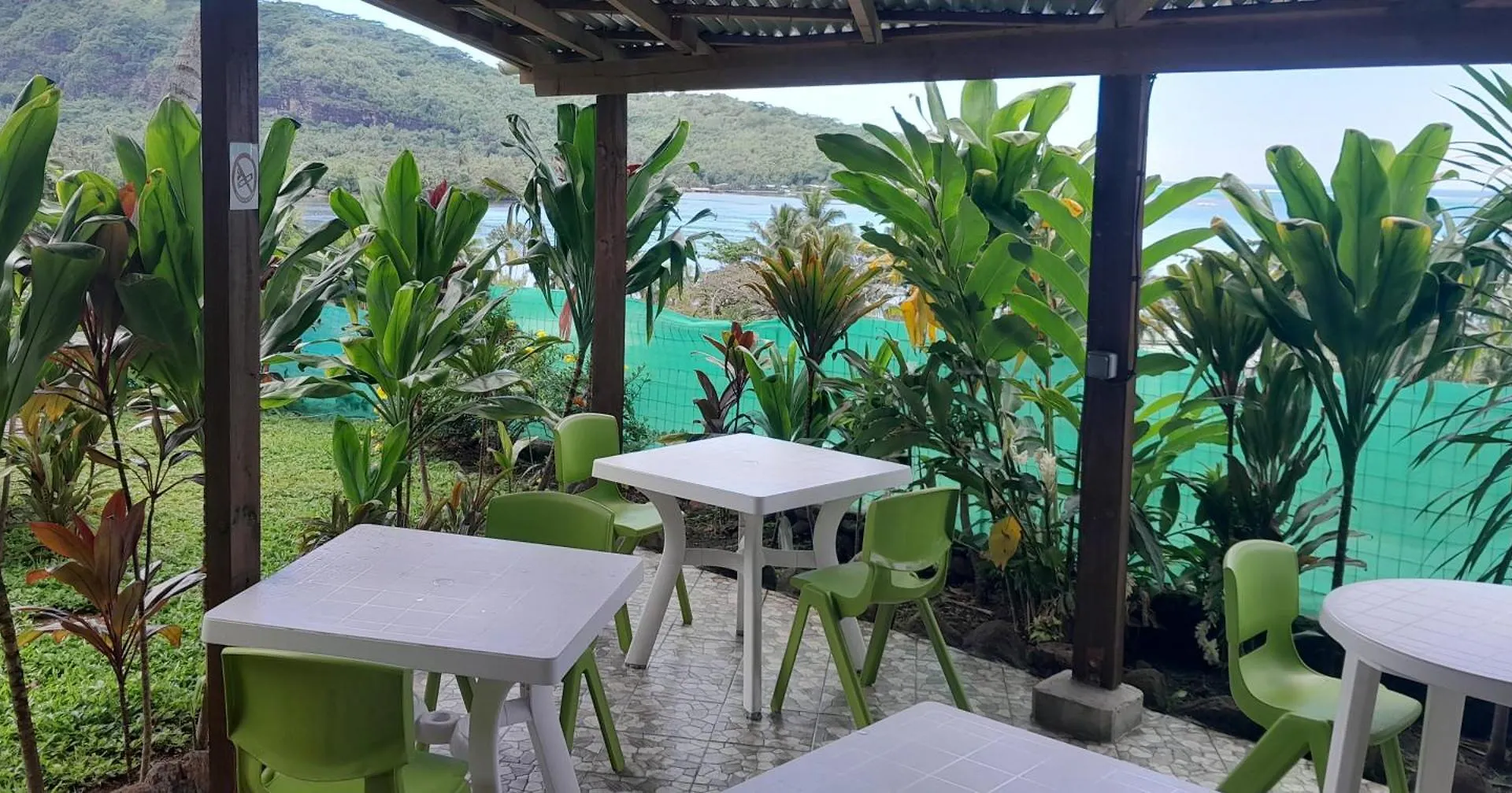Fare Arana Moorea Guesthouse Atiha