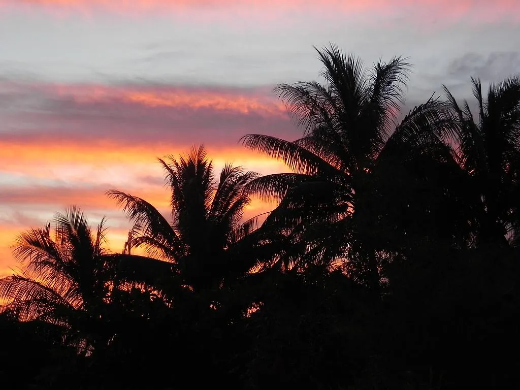 Fare Arana Moorea Guesthouse Atiha 3*,